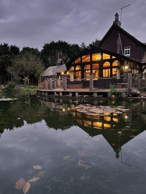 Beautiful Cottage In Brentwood Kelvedon Hatch Buitenkant foto