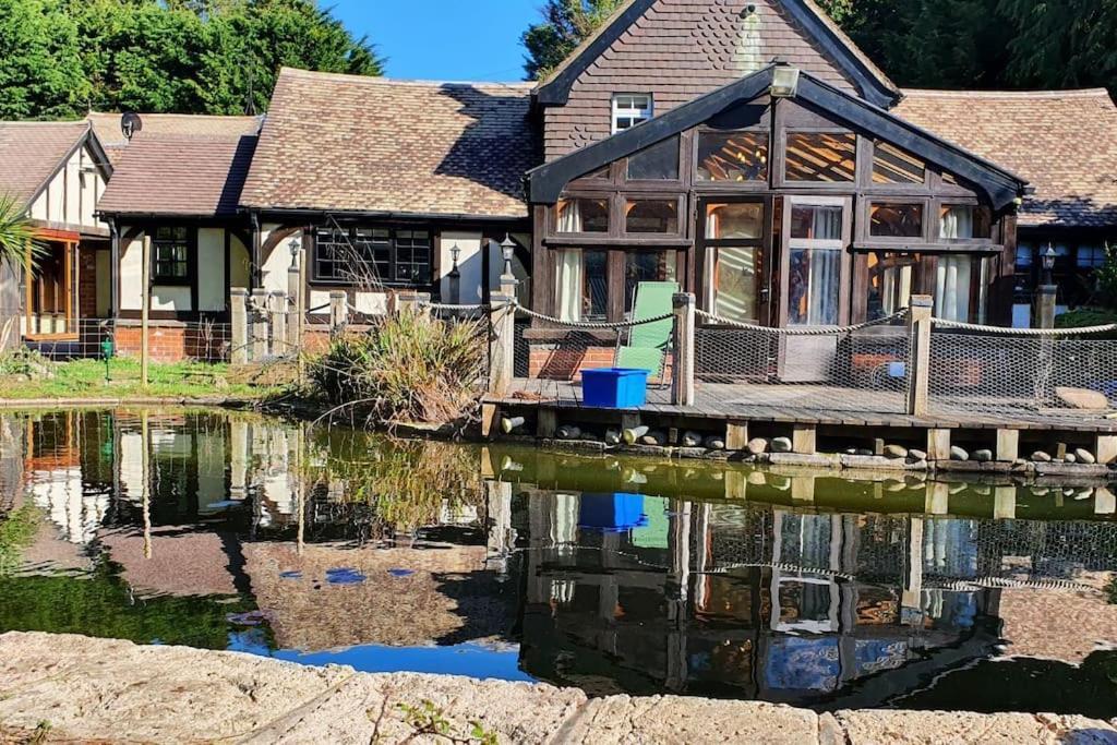 Beautiful Cottage In Brentwood Kelvedon Hatch Buitenkant foto