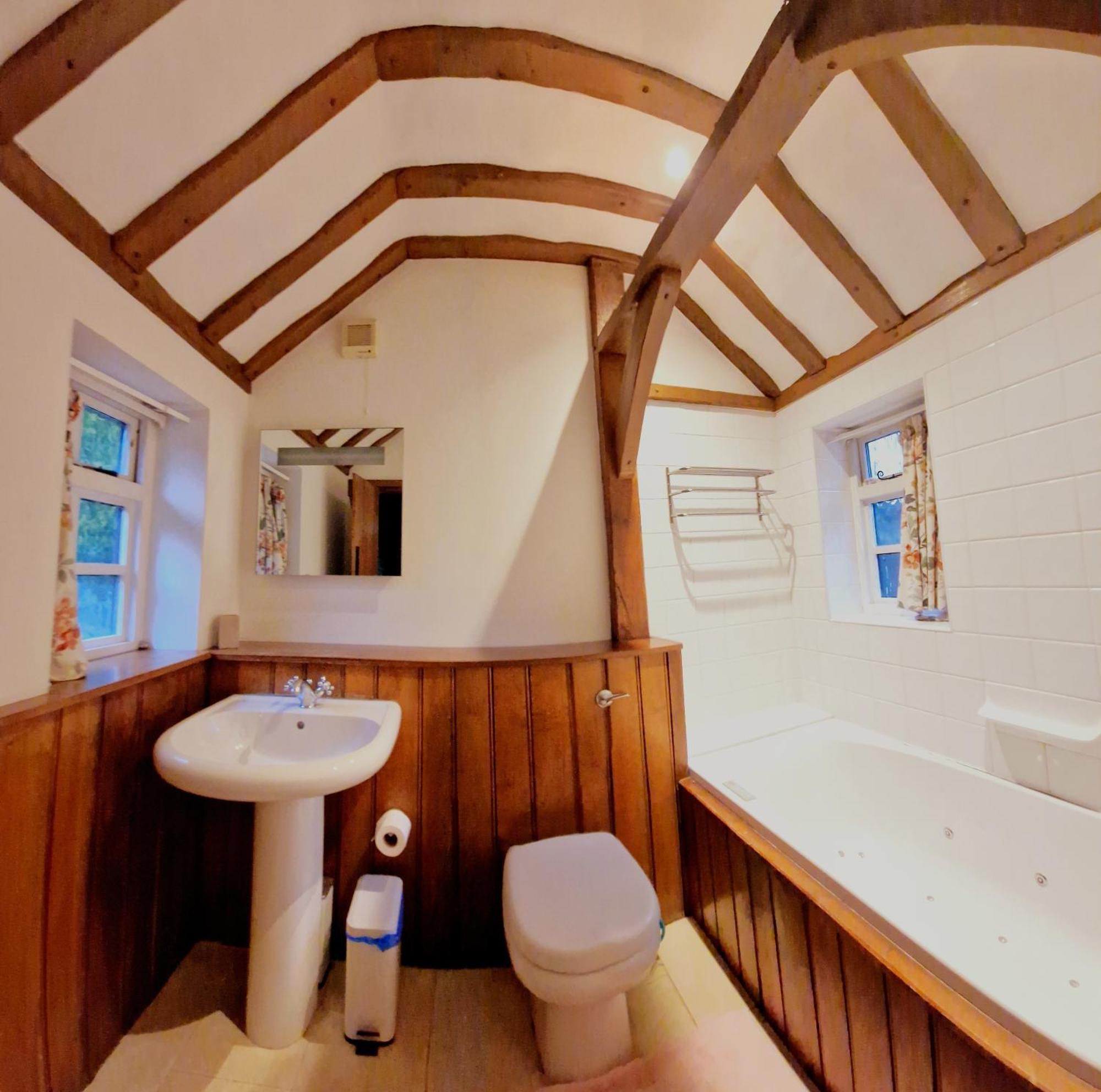 Beautiful Cottage In Brentwood Kelvedon Hatch Buitenkant foto