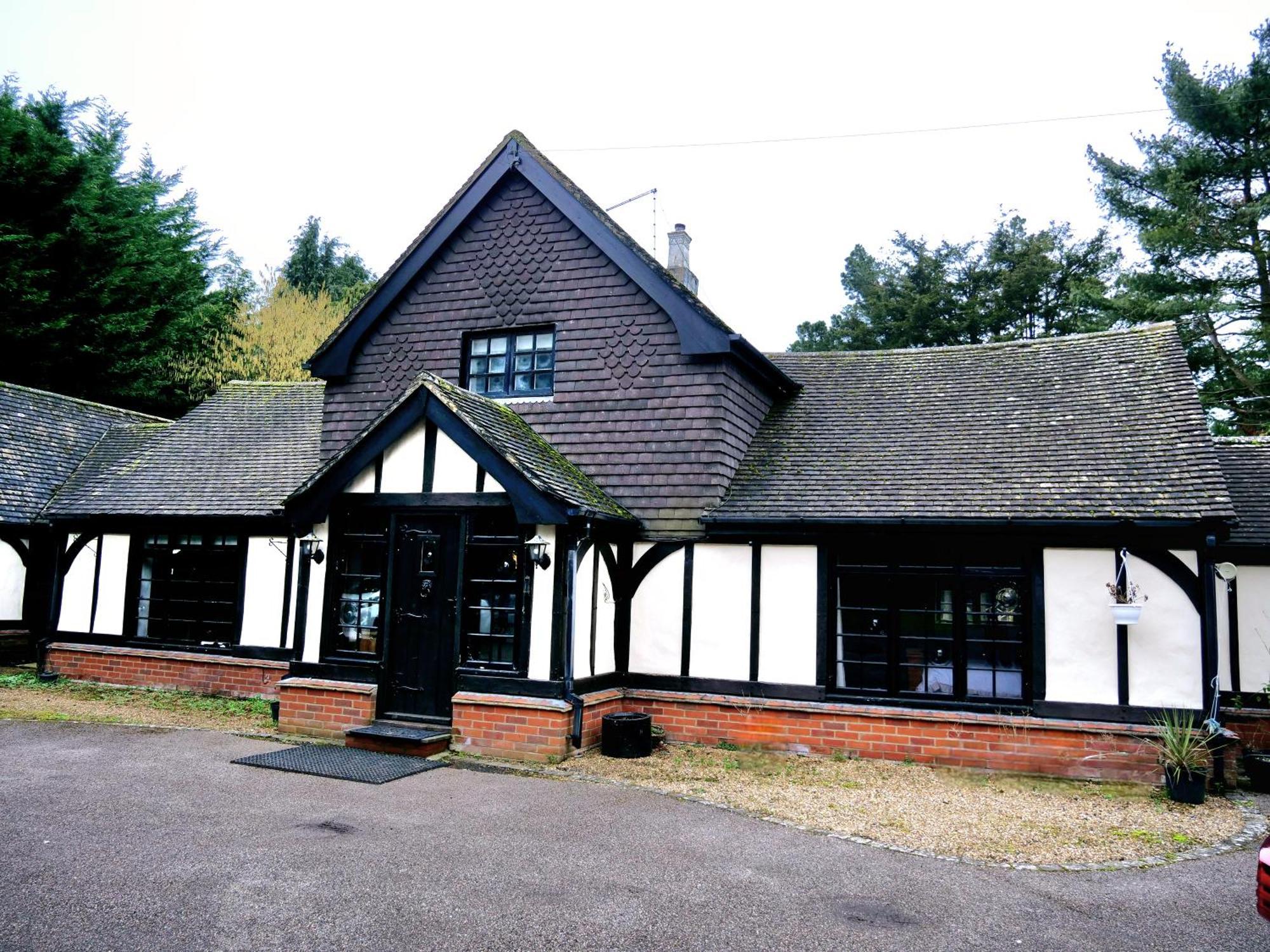 Beautiful Cottage In Brentwood Kelvedon Hatch Buitenkant foto