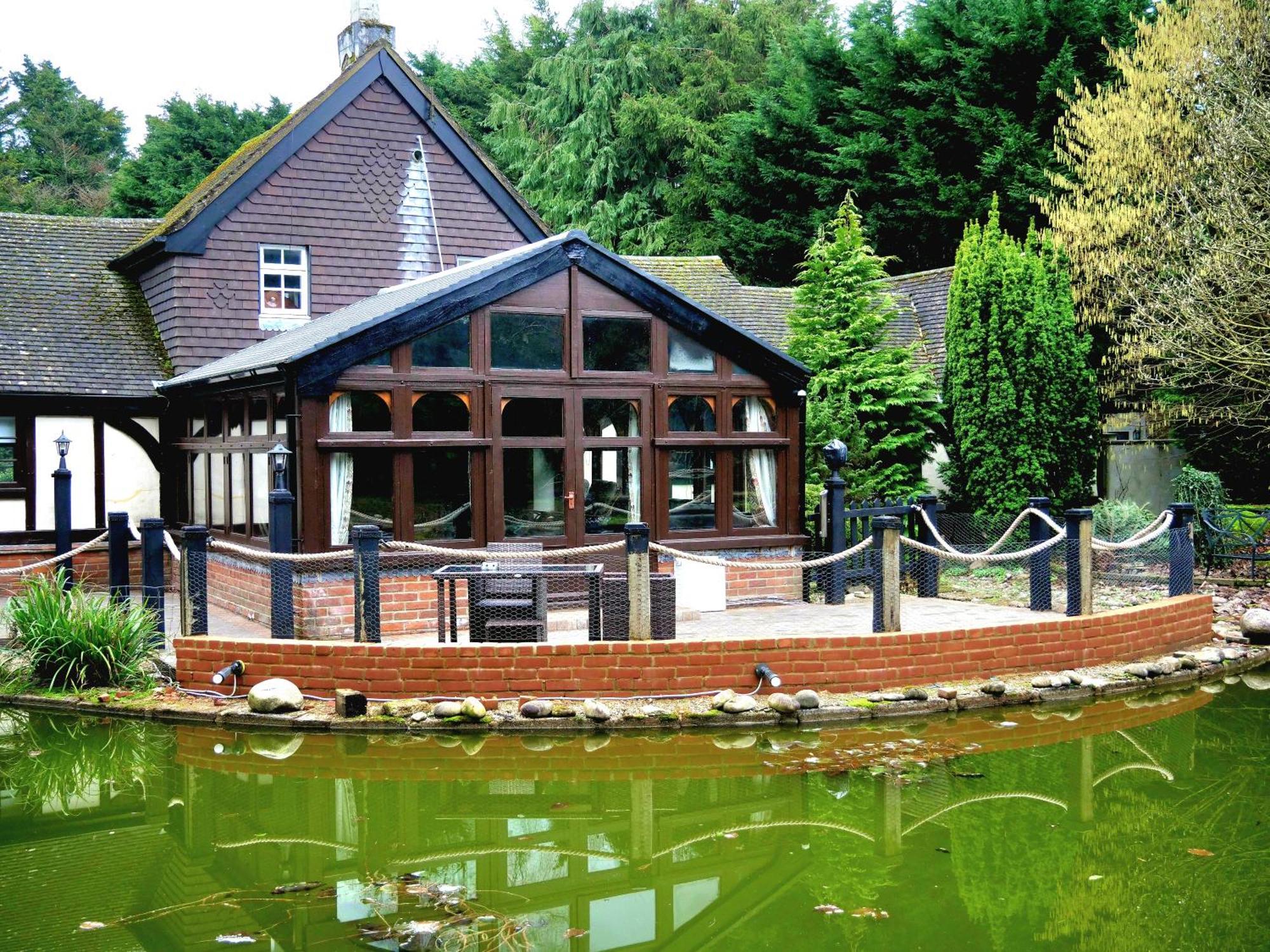 Beautiful Cottage In Brentwood Kelvedon Hatch Buitenkant foto