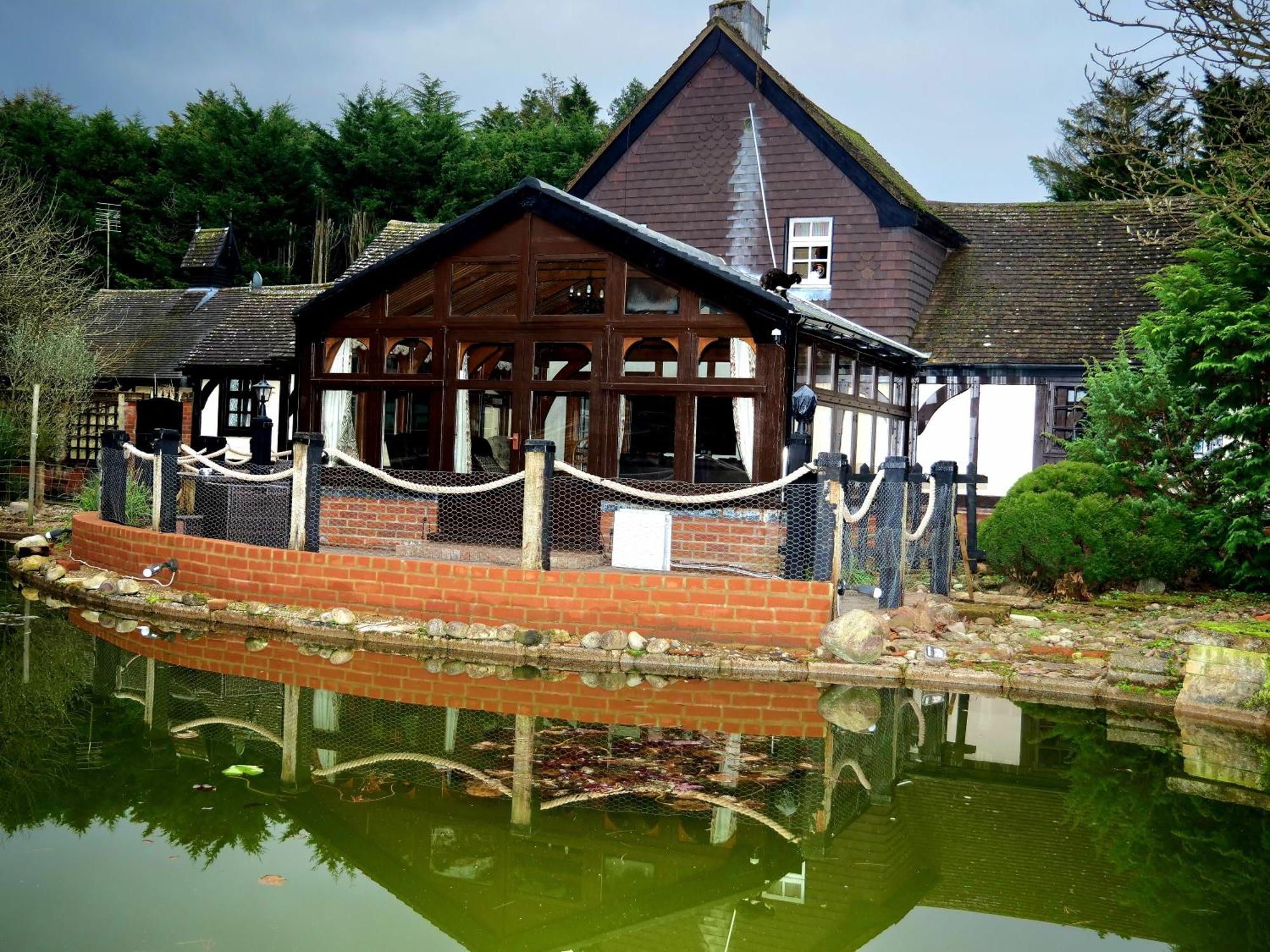 Beautiful Cottage In Brentwood Kelvedon Hatch Buitenkant foto